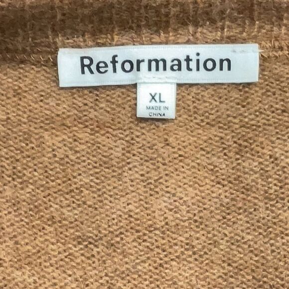 NEW Reformation 100% Cashmere Tan White Striped boyfriend crew boxy sweater XL - Picture 6 of 8